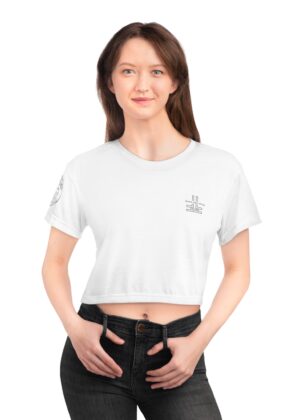 Angel Wings Crop Tee - Trendy Summer Top for Empowerment & Self-Expression: imagen 4